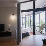 아파트 Modern 3-bedroom Retreat In Faro's Center