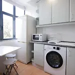 아파트 Modern 3-bedroom Retreat In Faro's Center 파로