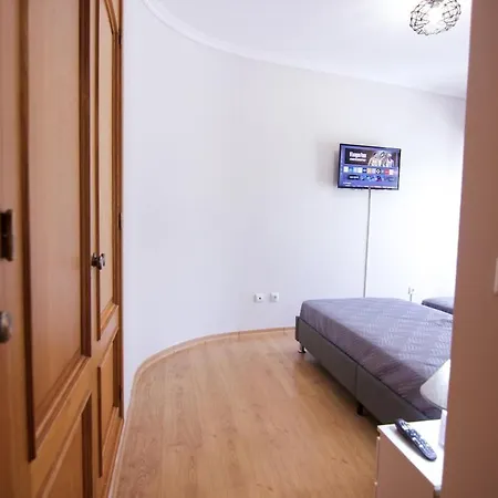 Daire Modern 3- Bedroom Retreat In Faro'S City Center *