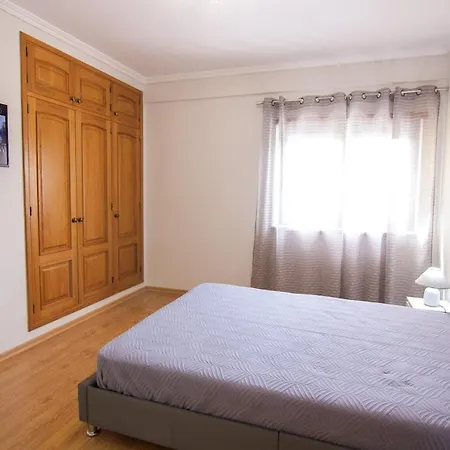Modern 3- Bedroom Retreat In Faro'S City Center Faro